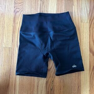 ALO Yoga Women's Ribbed Black Bike Shorts